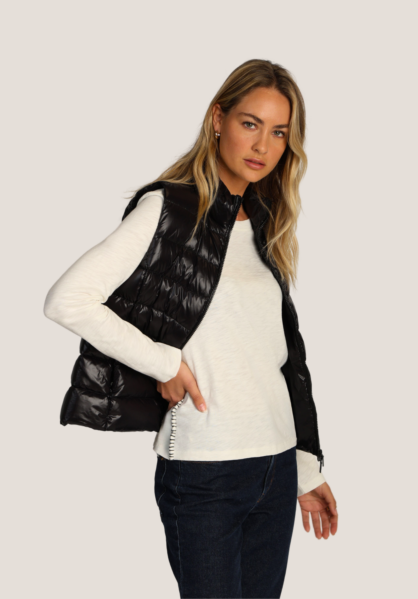 DYLAN - Blanket Stitch Classic Tee/ White