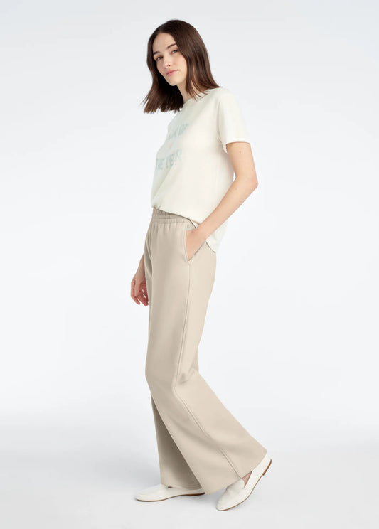 Mom Of The Year Tee/ Gardenia/Light