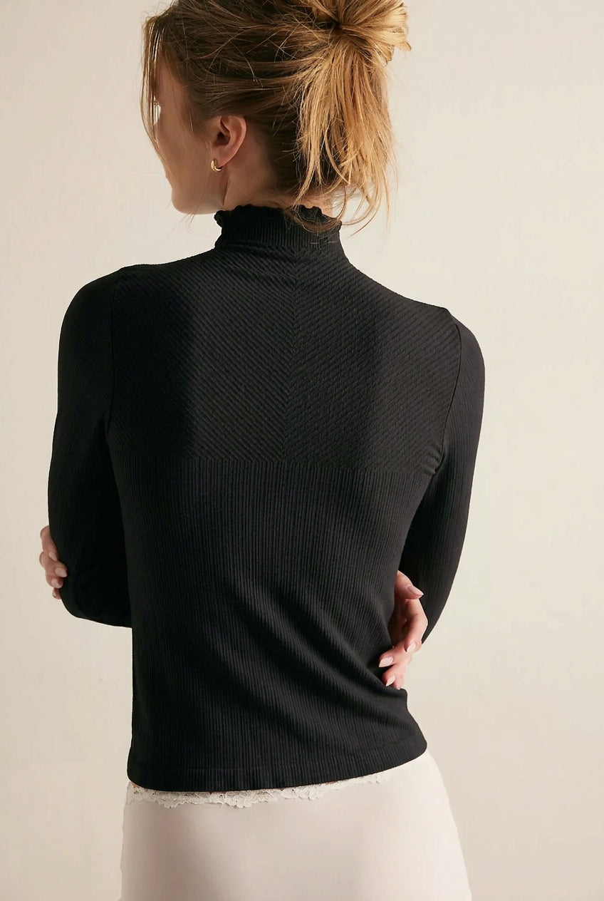 So Soft Seamless Mock Neck