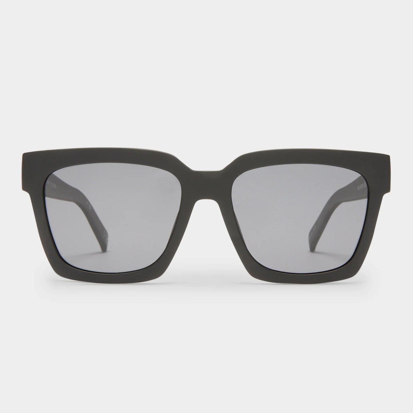 Weekend Riot / Matte Black