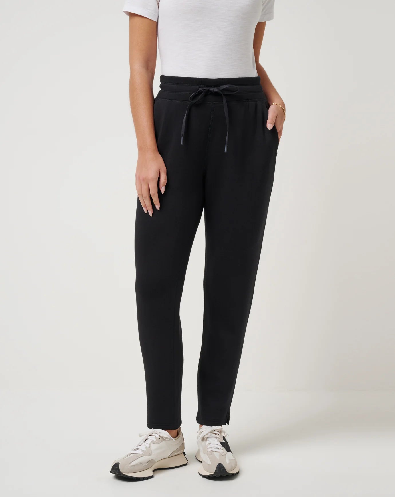 TRAVIS MATHEW - Skyloft Soft Pant / Black