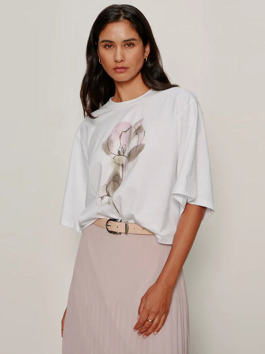 Belle Artist Tee/ Wildline Blooms