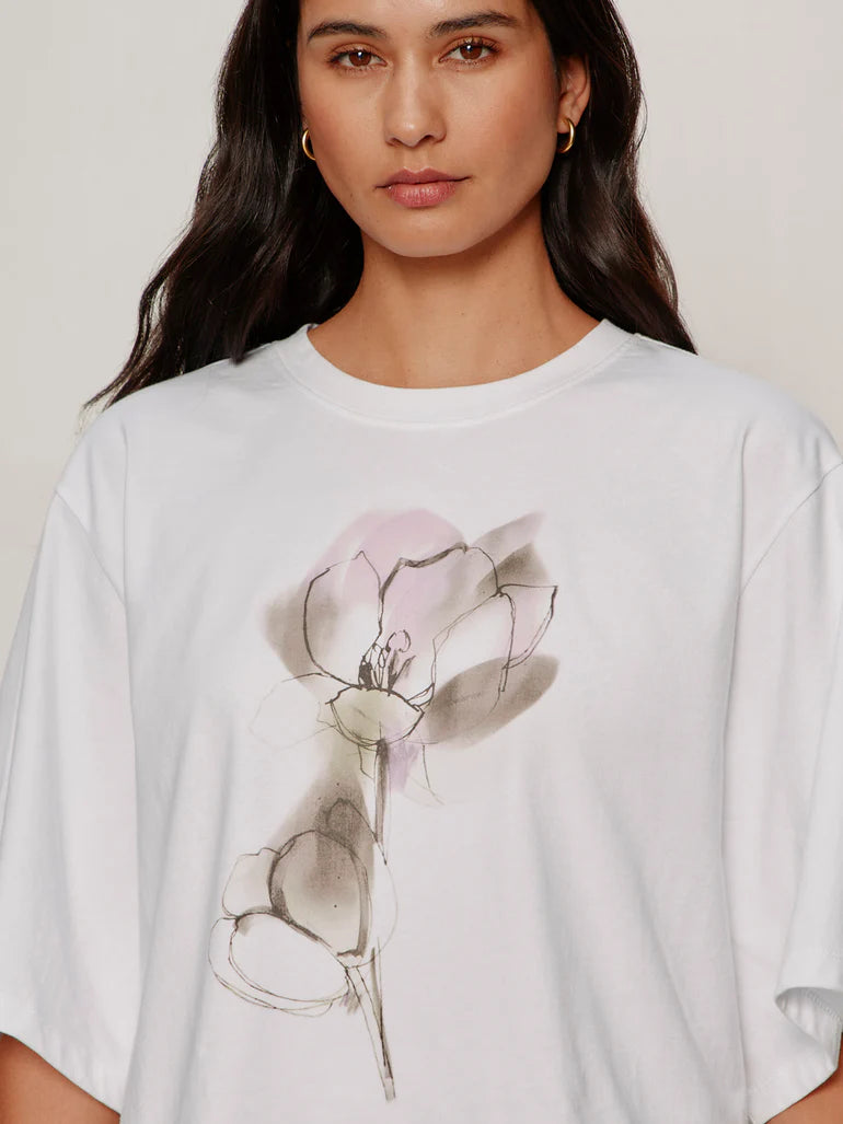 Belle Artist Tee/ Wildline Blooms