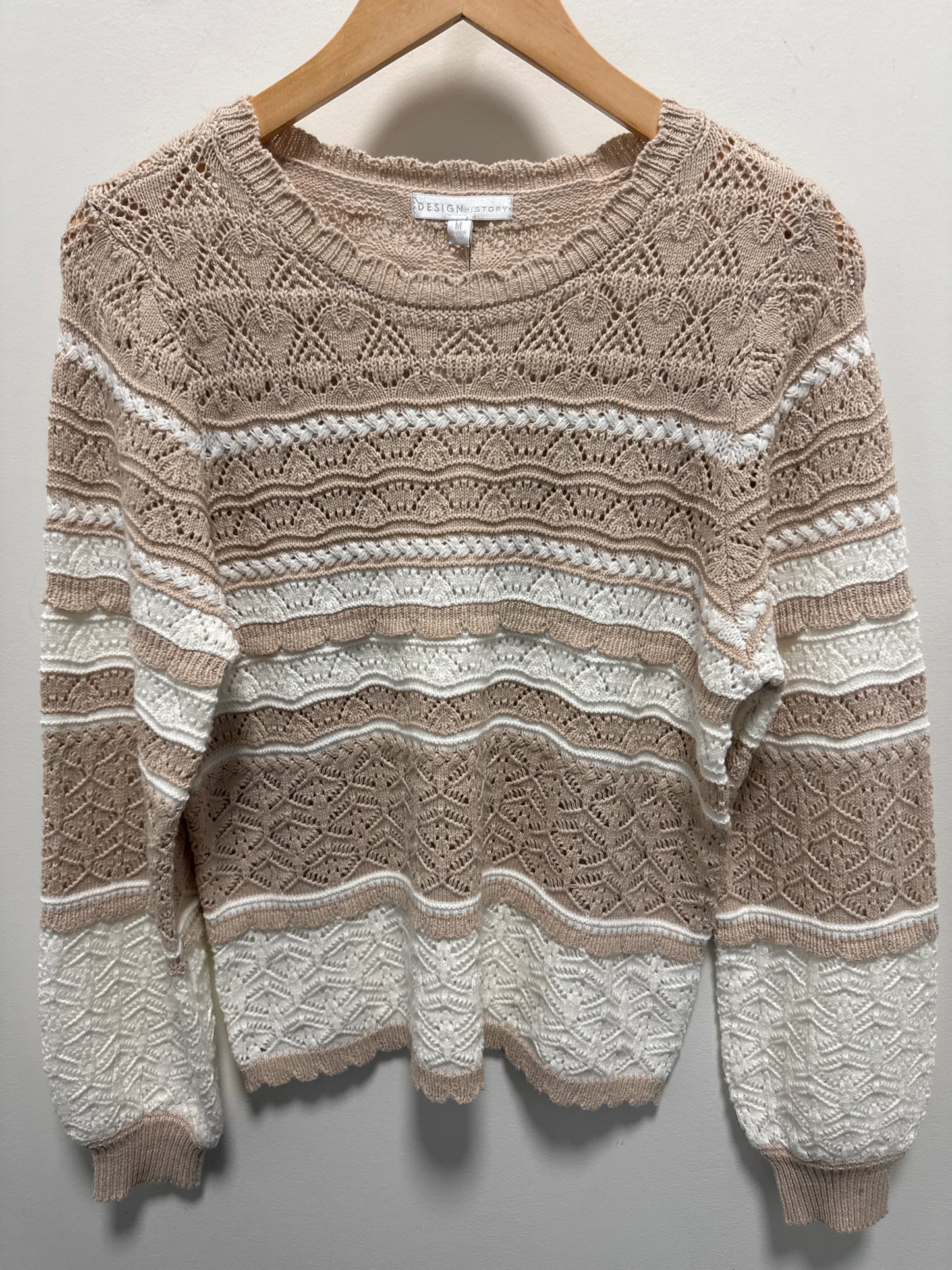 DESIGN HISTORY - Scalloped Trim / Chateau