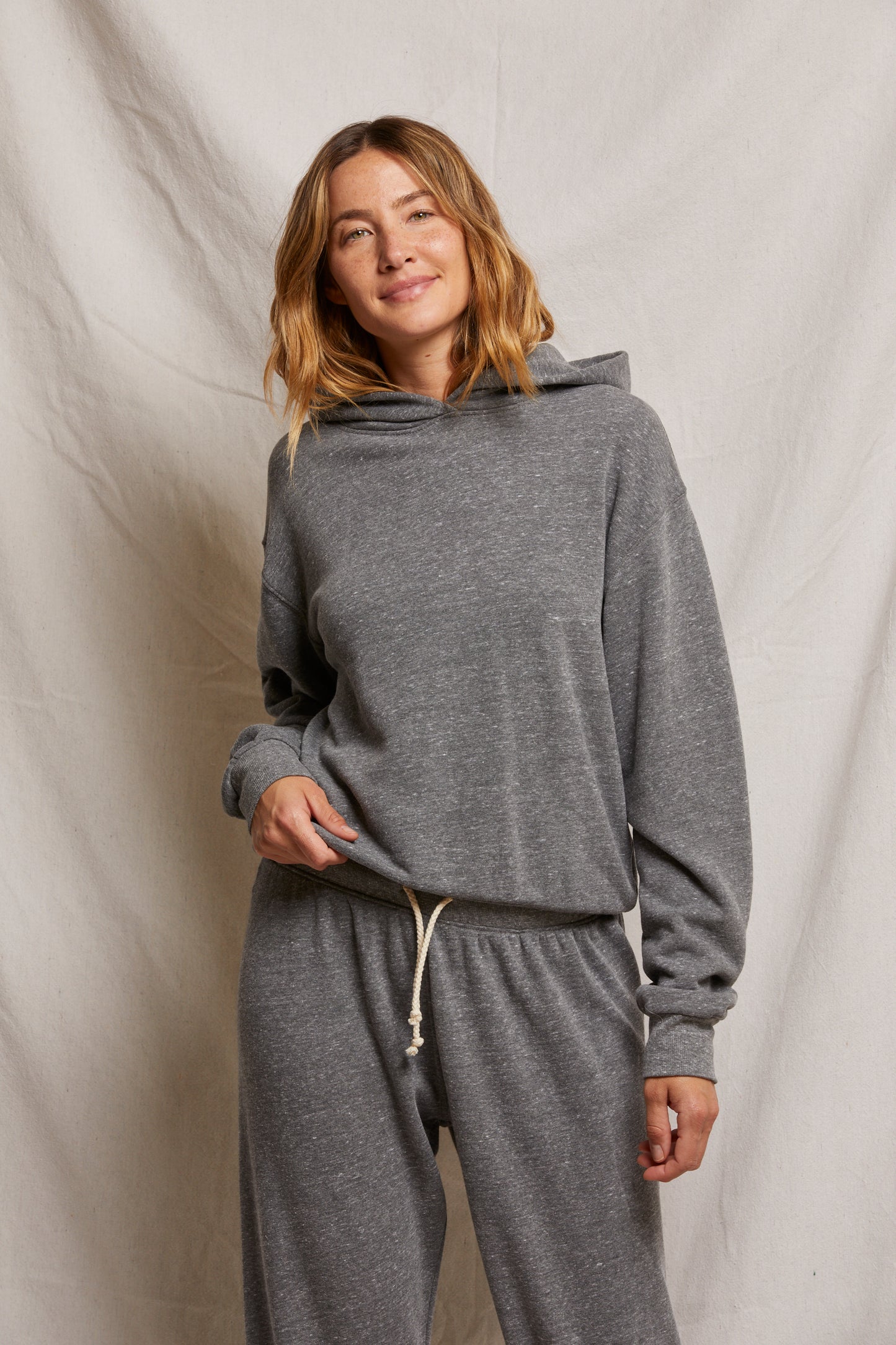 PERFECT WHITE TEE - Heart Cotton Fleece Sweatshirt