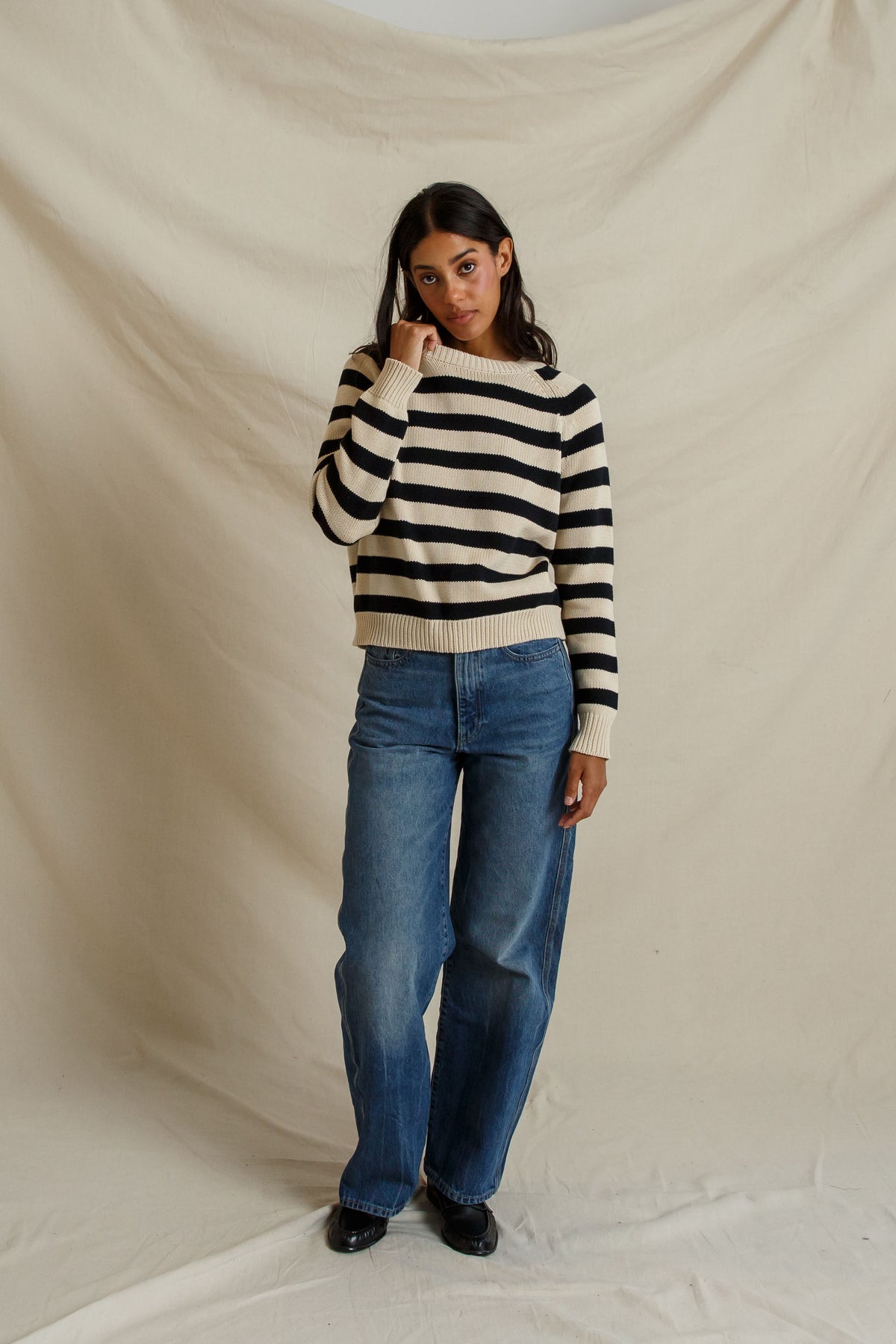 Evie Raglan Crew