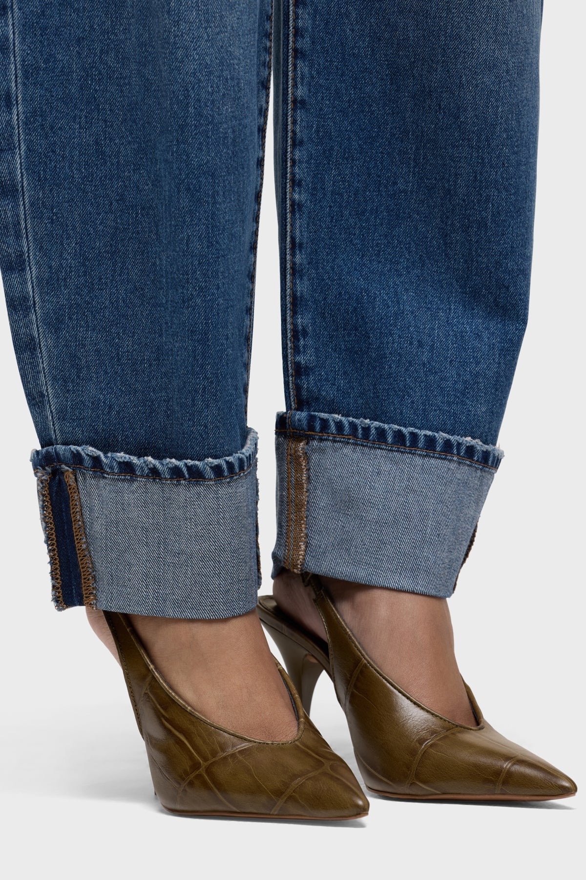 Aria Cuffed Barrel Jean
